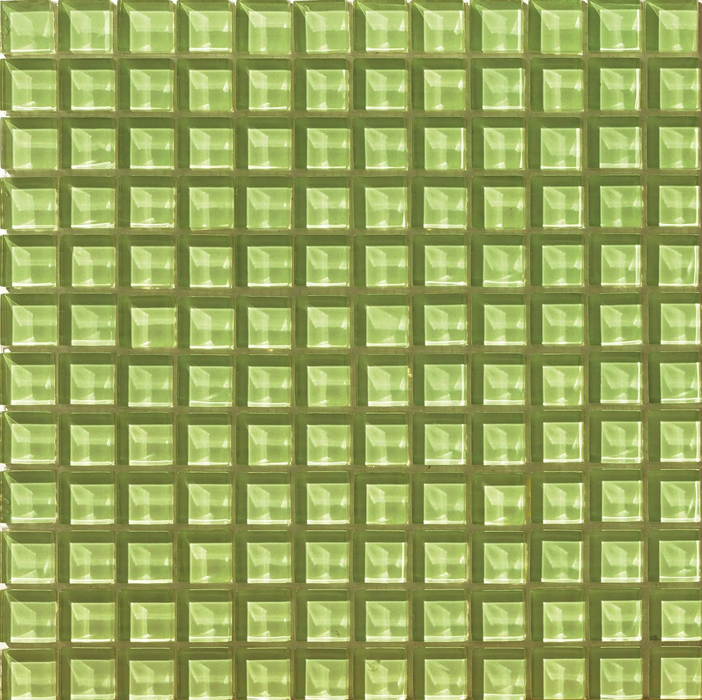 Divetro Verde | Glass | 23x23x8mm on 300x300mm mesh | Gloss